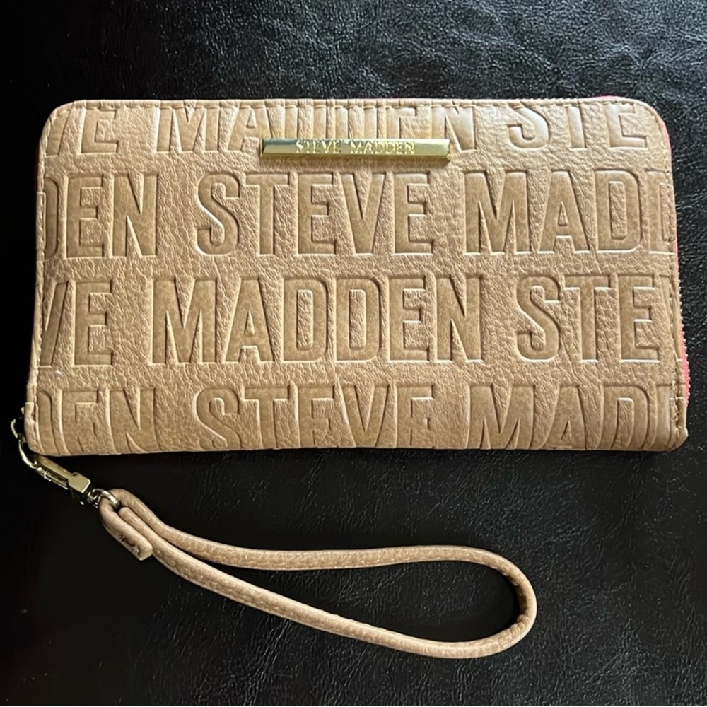 Steve Madden Tan Wristlet Wallet